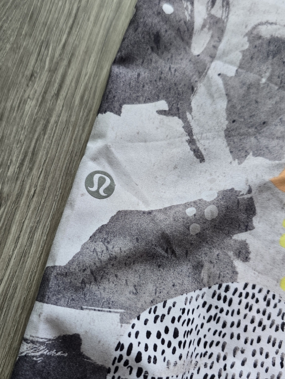 Lululemon 2015 High Rise HR Om PantMini Art Pop White Multi / Slate - Picture 7 of 16